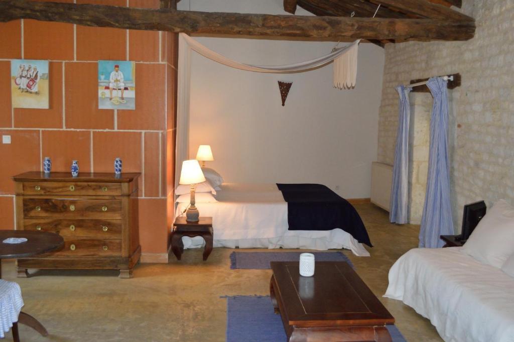 Les Vents Bleus Hotel Donnazac Quarto foto