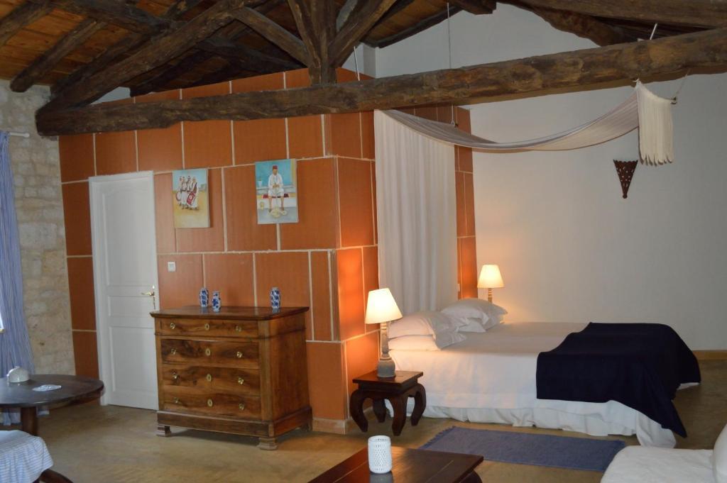 Les Vents Bleus Hotel Donnazac Quarto foto