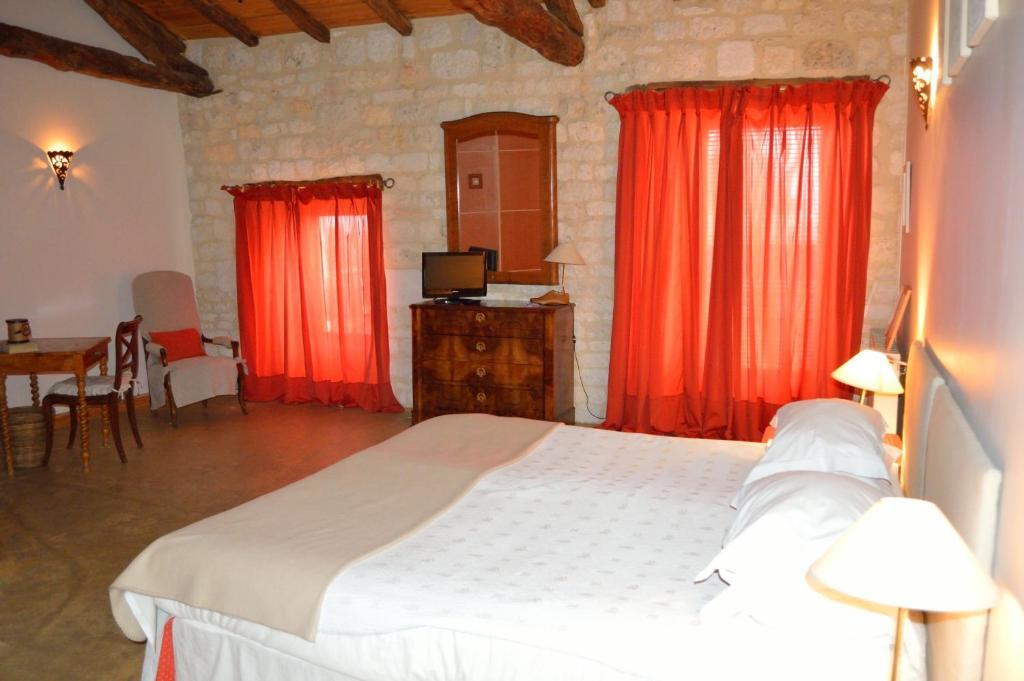 Les Vents Bleus Hotel Donnazac Quarto foto